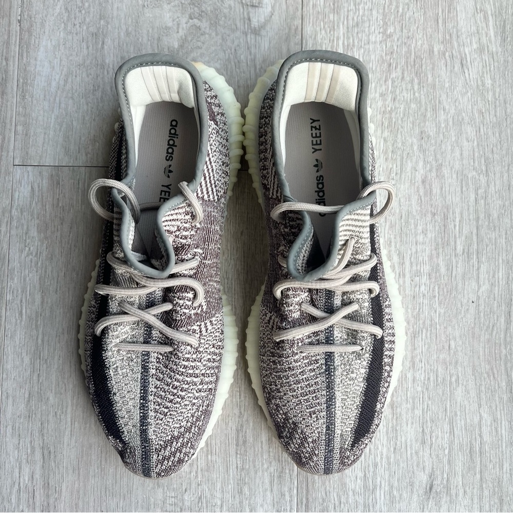 Adidas Yeezy Boost 350 V2, Men’s size 12, Zyon